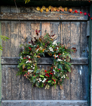 Christmas Wreath Workshop 2025 - Image 4